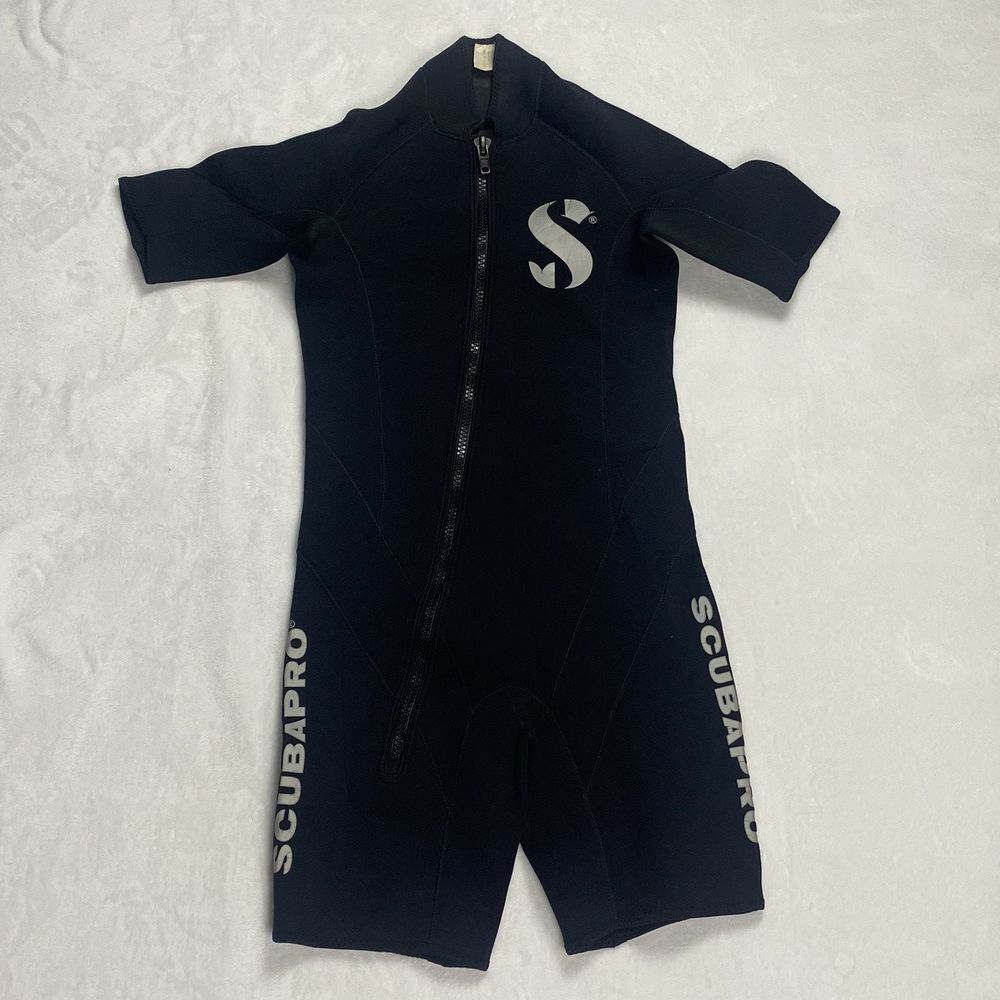 Women's Black Shorty Wetsuit